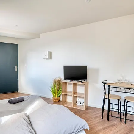 Appartement Paisible Studio- Cnpe Du Bugey